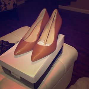 Brand new cognac heels!